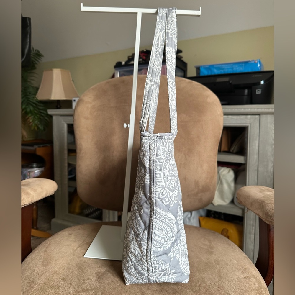 Sold- Vera Bradley Cloud Gray Paisley Small Vera Tote Bag, New with Tag - Picture 6 of 8